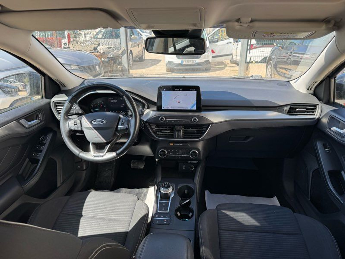 Ford Focus 1.0 EcoBoost 125 ch Titanium automatique — photo 3